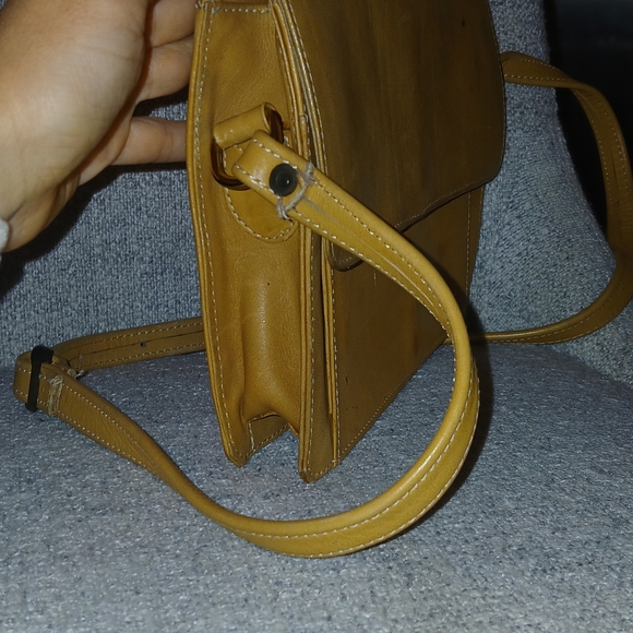 Tan Leather Crossbody Bag - Picture 7 of 8